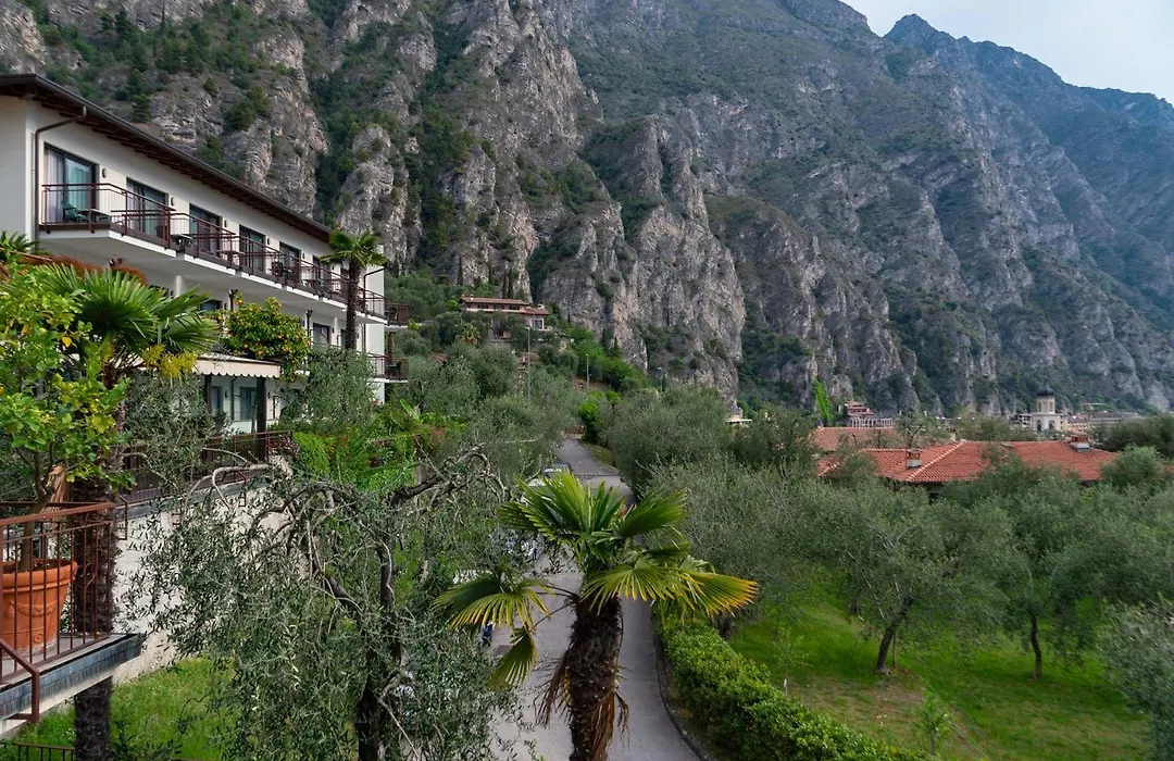 Hotel Ilma Lake Garda Resort-1